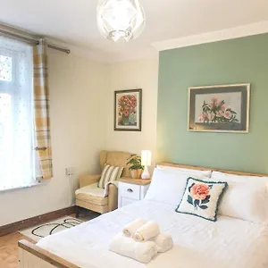 Centre D1 - 2 Bedroom Spacious Modern Duplex House Dublin